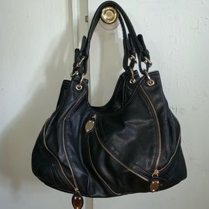 Black zipper handbag